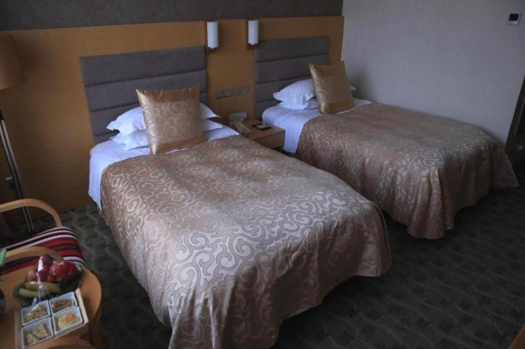Qingdao Royal Garden Hotel מראה חיצוני תמונה