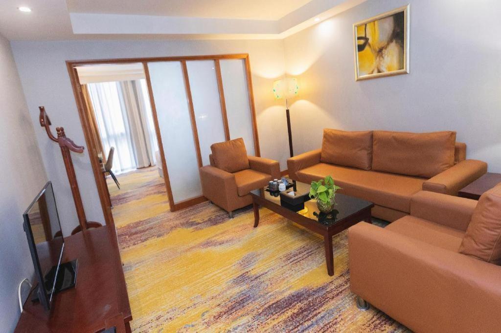 Qingdao Royal Garden Hotel מראה חיצוני תמונה