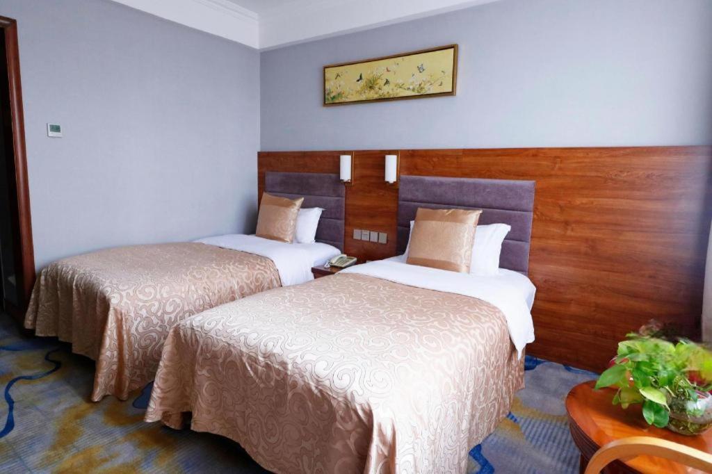 Qingdao Royal Garden Hotel מראה חיצוני תמונה