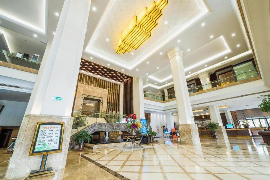Qingdao Royal Garden Hotel מראה חיצוני תמונה