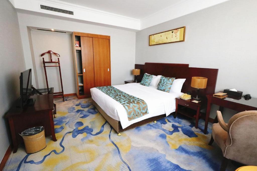 Qingdao Royal Garden Hotel מראה חיצוני תמונה