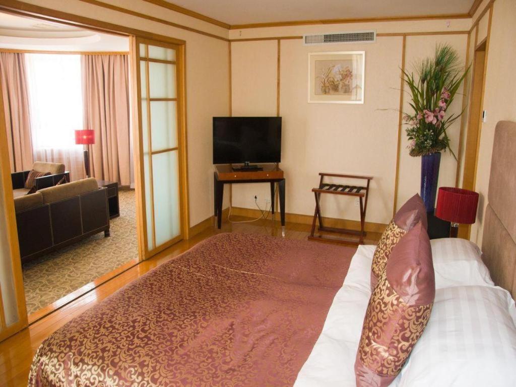 Qingdao Royal Garden Hotel מראה חיצוני תמונה