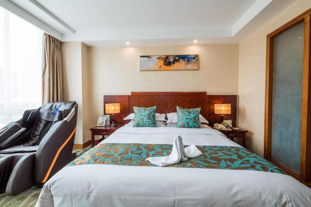 Qingdao Royal Garden Hotel מראה חיצוני תמונה