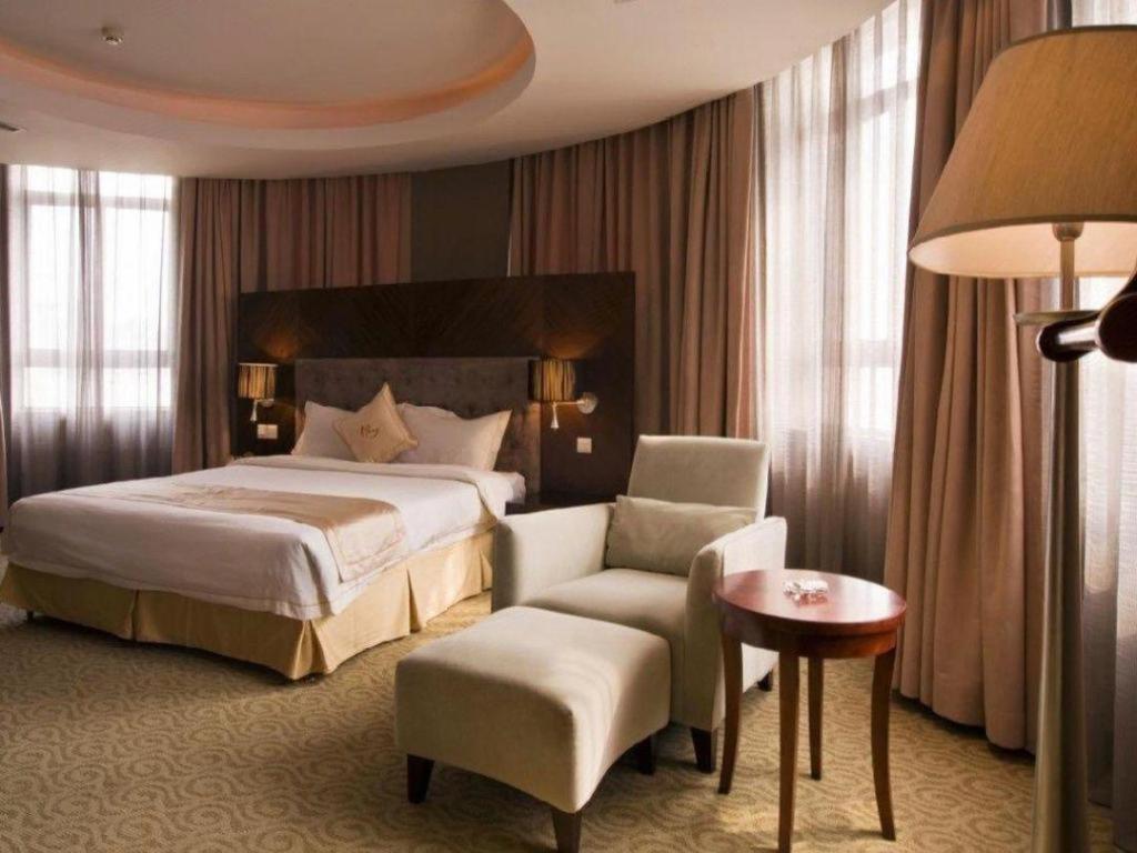Qingdao Royal Garden Hotel מראה חיצוני תמונה
