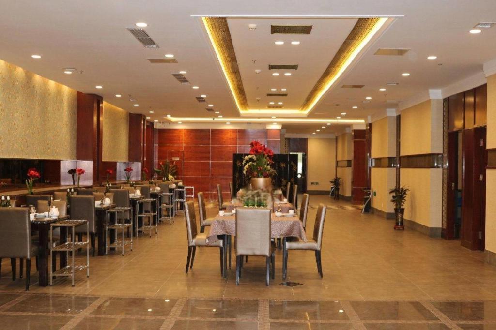 Qingdao Royal Garden Hotel מראה חיצוני תמונה