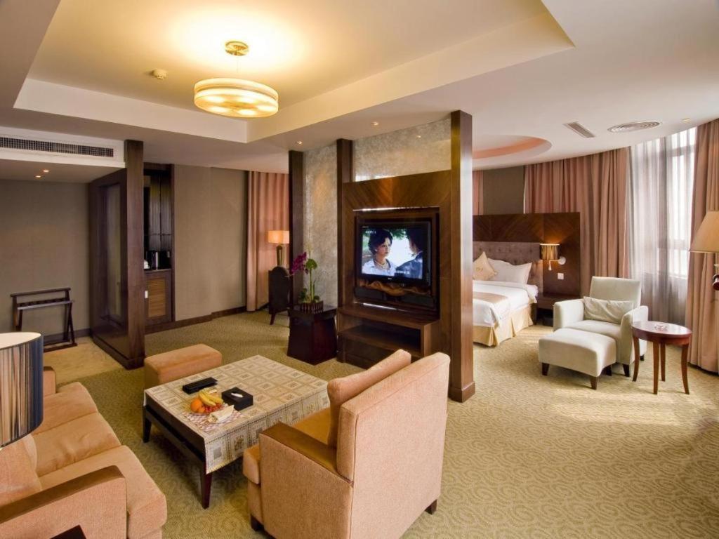 Qingdao Royal Garden Hotel מראה חיצוני תמונה
